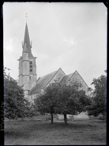Façade nord de l'église d'Appeville-Annebault (Eure).