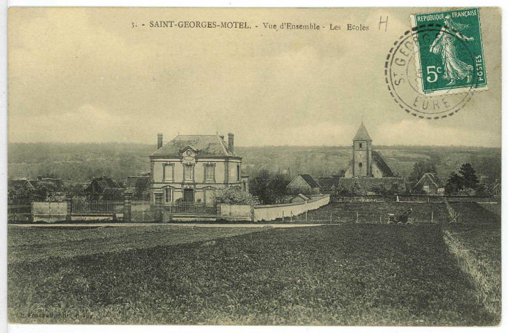 Saint-Georges-sur-Eure. Vue d'ensemble - Les Ecoles.