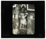 Vierge à l'enfant "statue de la belle image rue de l'abbé Gellin" à Beauvais (Oise).