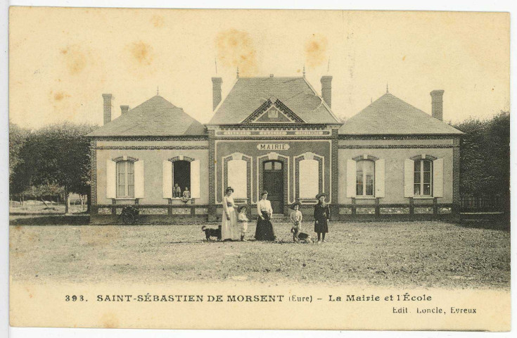 Saint-Sébastien-de-Morsent. La Mairie et l'Ecole.