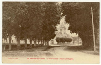 Ferrière-sur-Risle (La). L'Avenue des Tilleuls et l'Eglise.