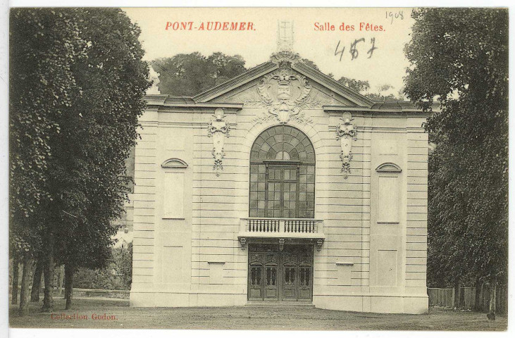 Pont-Audemer. Salle des Fêtes.