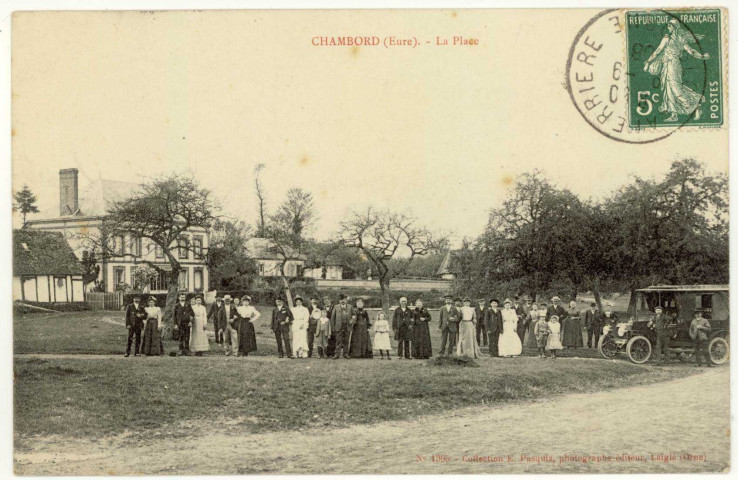 Chambord. La Place.