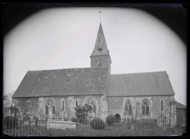 Église de Selles (Eure), vue générale.