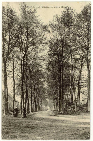 Bernay. La Promenade du Mont-Milon.