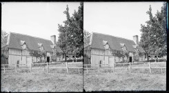 Maison à pans de bois de la campagne de Rosay-sur-Lieure (Eure).
