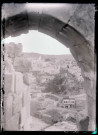 Vue de l'intérieur de la ville de Biredjik (Turquie) prise de la forteresse (notice PA).