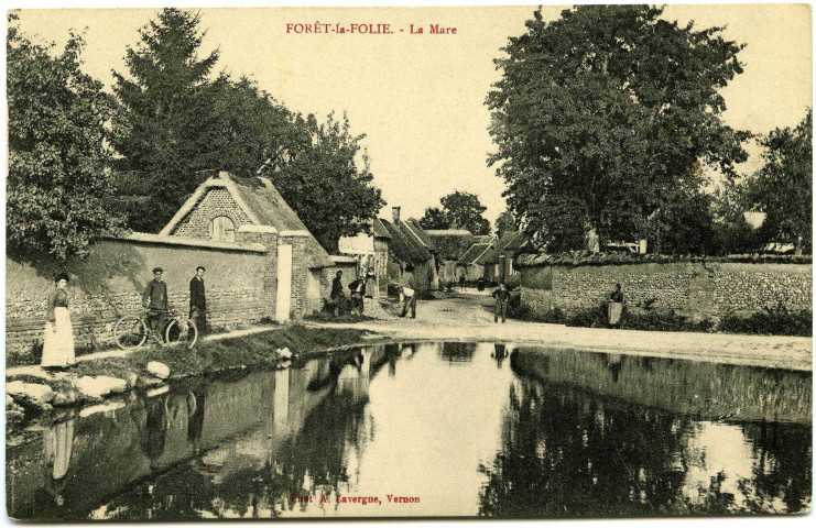 Forêt-la-Folie. La Mare.