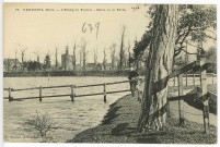 Verneuil-sur-Avre. L'Etang de France - Porte de la Ferté.