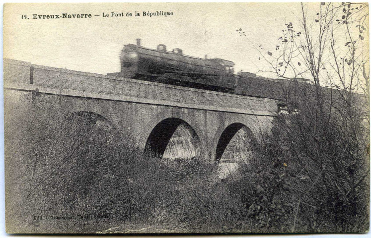 Evreux-Ville. Navarre - Le Pont de la République.