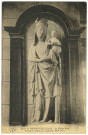 Mainneville. Eglise de Mainneville (Eure). - La Vierge-Mère. Statue en pierre, du milieu du XIVe siècle.