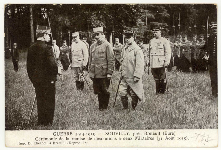 Bémécourt. Souvilly, près Breteuil- Cérémonie de la remise de décorations à deux Militaires (31 Août 1915).