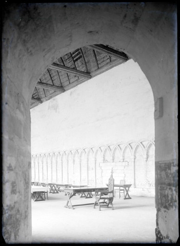 Réfectoire de l'abbaye Notre-Dame de Fontenelle de Saint-Wandrille-Rançon (Seine-Maritime).