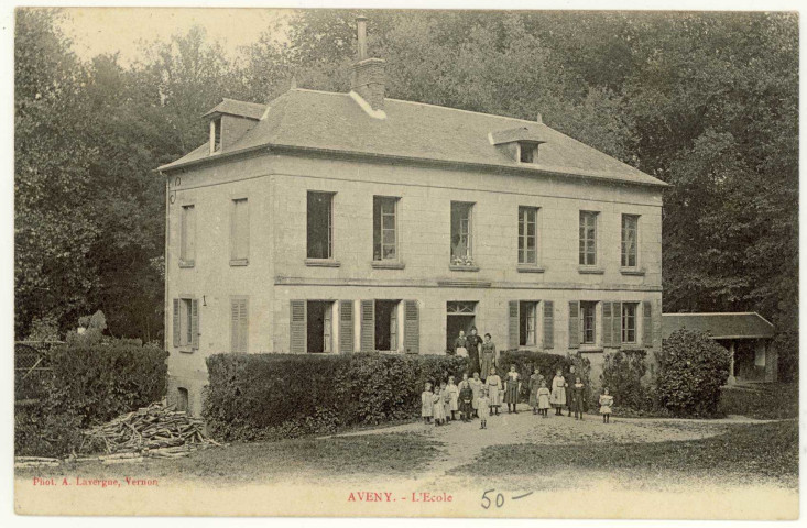 Dampsmesnil. Aveny L'Ecole.