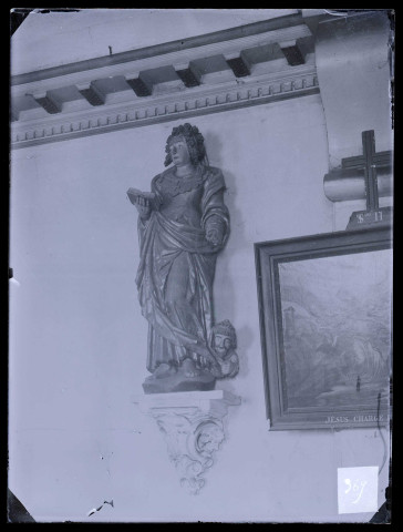 Église de Bournainville-Faverolles (Eure), statue de Sainte-Catherine.