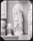 Moulage de la statue de Nantechilde, femme de Dagobert, provenant du monument funéraire du Roi, exposé au musée du Trocadéro de Paris (Seine).