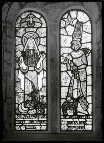 Vitraux de l'église de Ménesqueville (Eure).