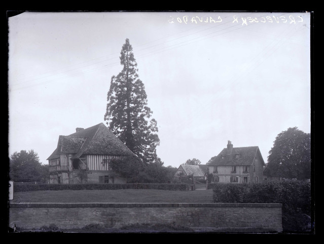 Manoir des environs de Crèvecoeur-en-Auge (Calvados).