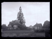 Manoir des environs de Crèvecoeur-en-Auge (Calvados).