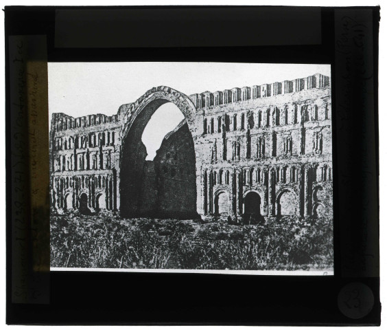 Palais du roi Shapur Ier à Ctésiphon (Perse).