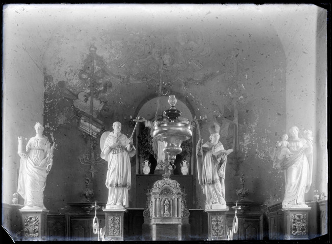 Statuaire de l'église de Saint-Ouen-des-Champs (Eure).