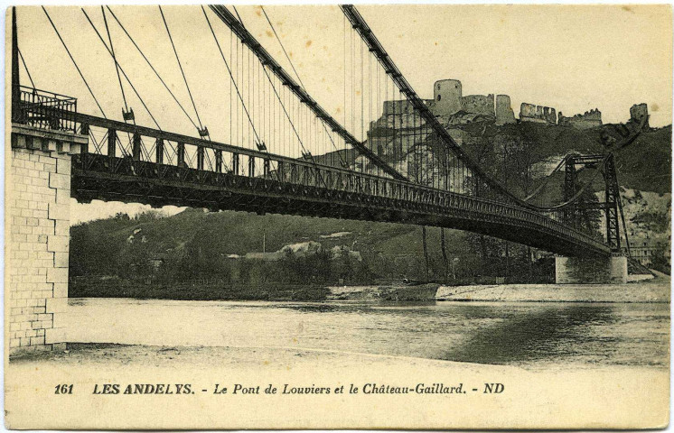 Andelys (Les). Le Pont de Louviers et le Château-Gaillard.