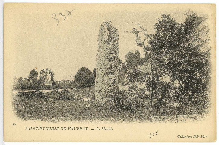 Saint-Etienne-du-Vauvray. Le Menhir.