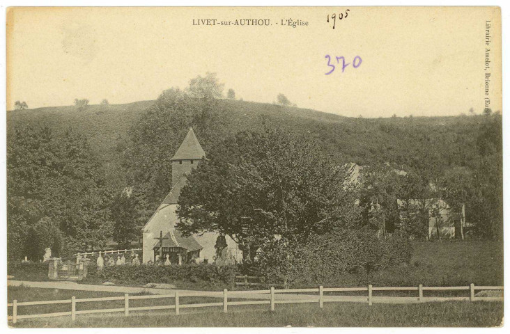 Livet-sur-Authou. L'Eglise.