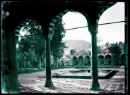 Cour intérieure de la mosquée de Damas (Syrie).