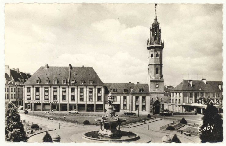 Evreux-Ville. Fontaine et le Beffroi.