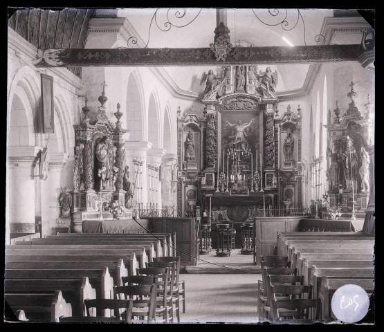 Église de Fontaine-la-Louvet (Eure), autel.