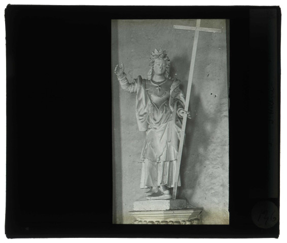 Église de Courbépine (Eure), statue de Sainte-Hélène.