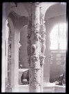 Colonne de baptistère, décollation de Saint-Jean-Baptiste de l'église de Magny-en-Vexin (Val-d'Oise).