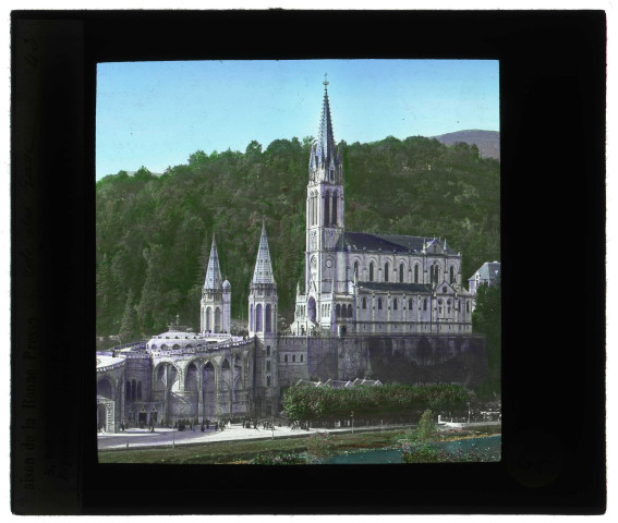 Sanctuaires de Lourdes (Hautes-Pyrenées).