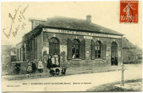 Ferrières-Haut-Clocher. Mairie et Ecoles.