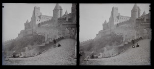 Porte, tours et remparts du château et de la Cité de Carcassonne (Aude).