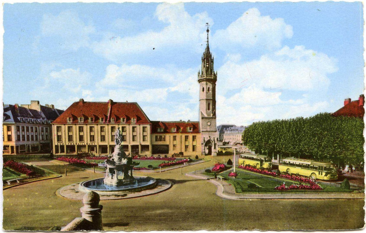 Evreux-Ville. Place de L'Hôtel de Ville et le Beffroi.