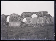 Porte de la ville basse d'Anavarza (Turquie) (notice PA).
