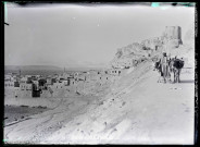 Vue générale de Biredjik (Turquie) et de ses fortifications.