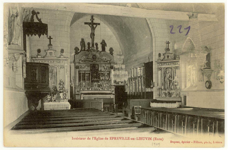 Epreville-en-Lieuvin. Intérieur de l'Eglise de Epreville-en-Lieuvin.