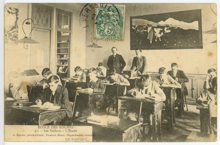 Verneuil-sur-Avre. Ecole des Roches. - Les Sablons - L'Etude.