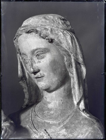 Statue de Vierge à l'Enfant (tête) de l'église d'Écouis (Eure).