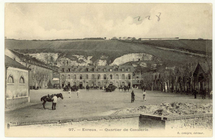 Evreux-Ville. Quartier de Cavalerie.
