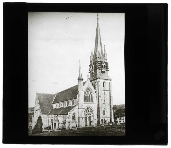 Basilique Notre-Dame de la Couture de Bernay (Eure), côté nord-ouest.
