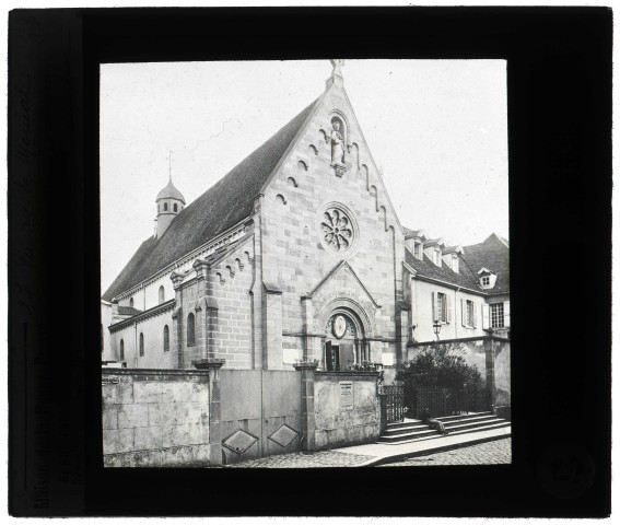 Chapelle de la Visitation de Paray-le-Monial, extérieur.