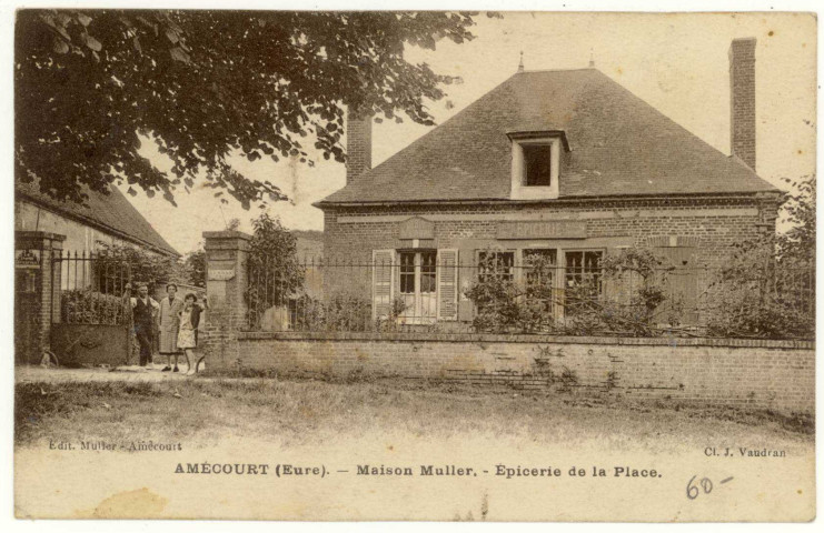Amécourt. Maison Muller, épicerie de la place.