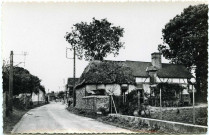 Fresne-l'Archevêque. [Entrée du village].