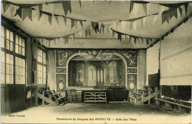 Andelys (Les). Pensionnat de Garçons - Salle des Fêtes.