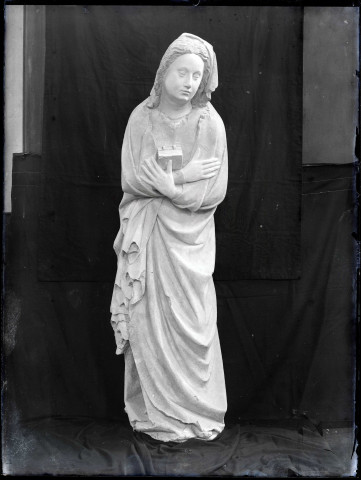 Statue de Vierge de l'Annonciation de l'église d'Écouis (Eure).