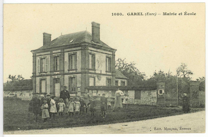 Plessis-Grohan (Le). Garel Mairie et Ecole.